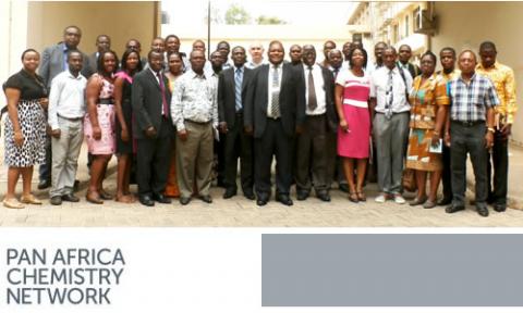 Participants in a group photograph with the Pro Vice-Chancellor and the Provost of the College of Science